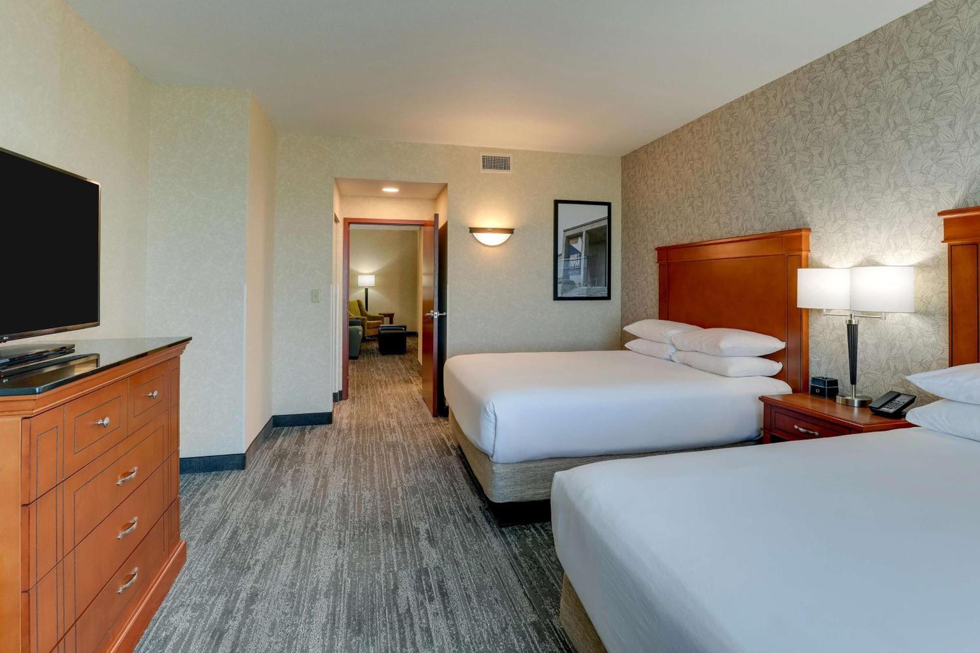 Drury Inn & Suites Independence Kansas City Blue Springs Extérieur photo